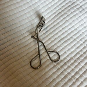 ELF Metallic Eyelash Curler